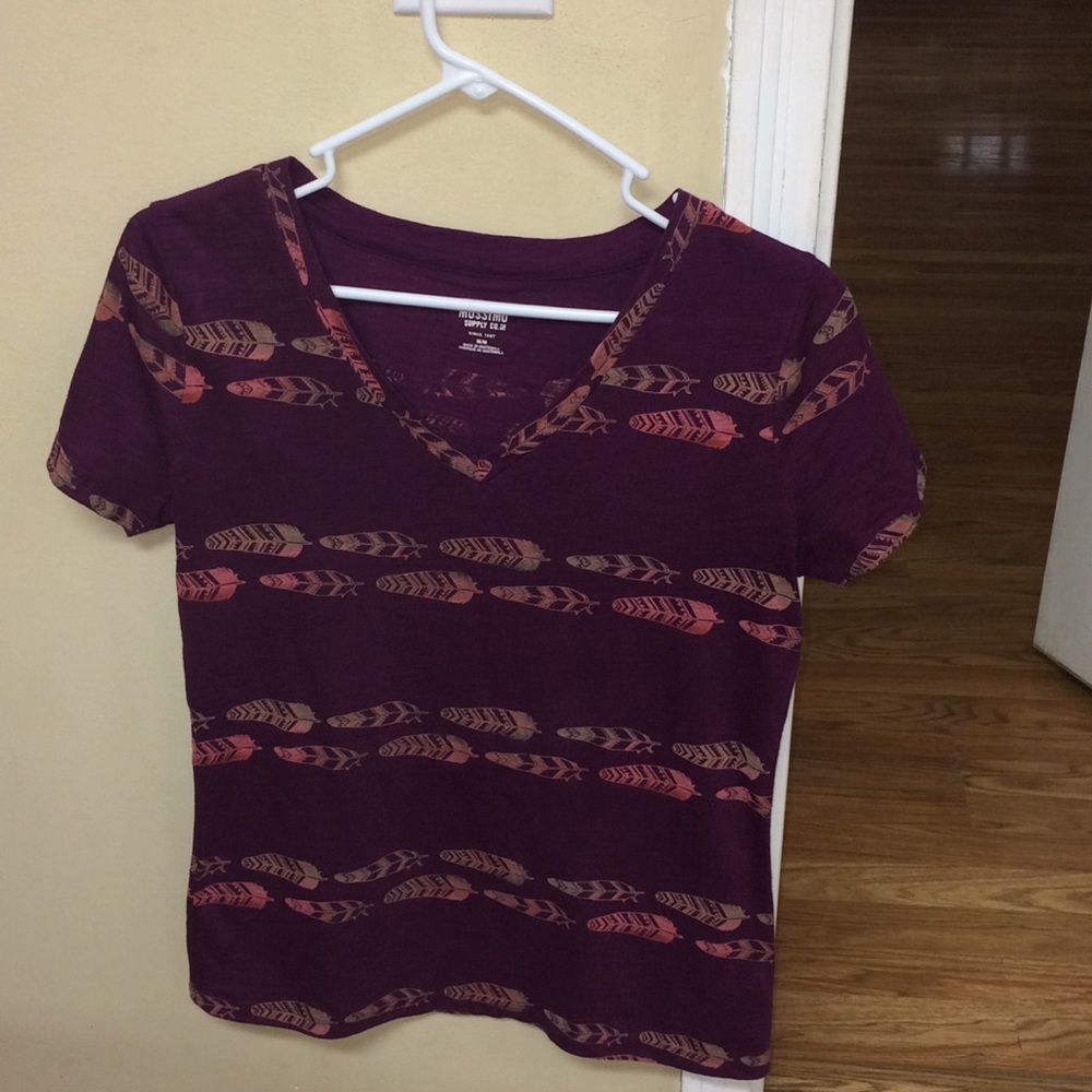 Feather Pattern T-shirt